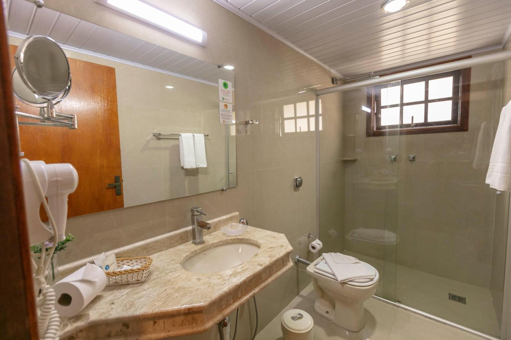 Standard Double or Twin Room,1756431643:JPEG